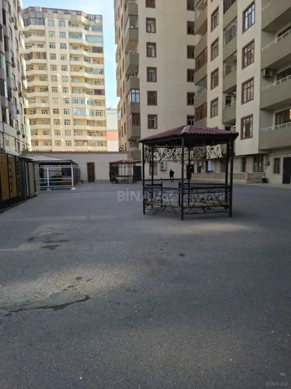 Satılır 2 otaqlı mənzil 110 m²