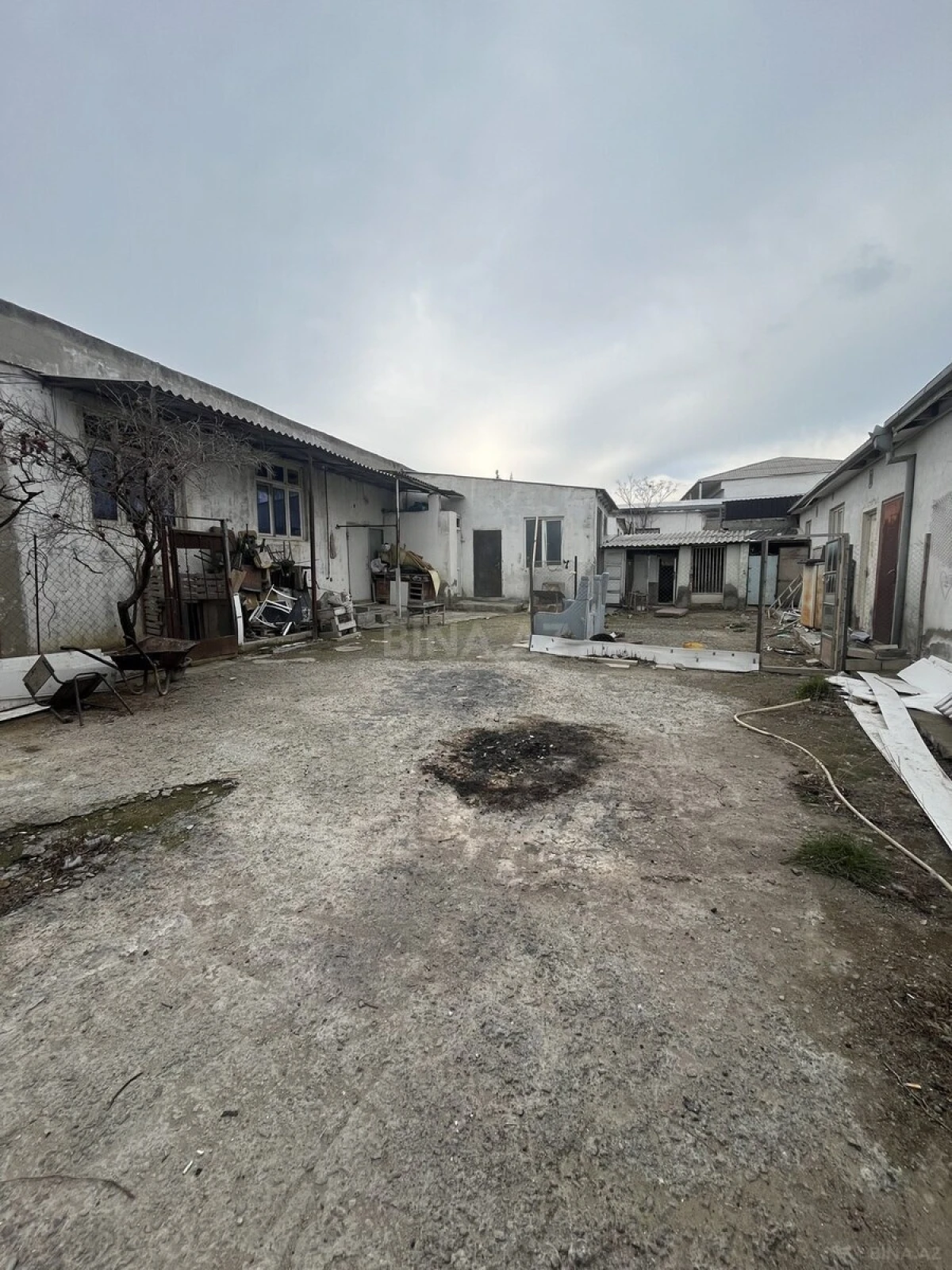 Satılır həyət evi 650 m²
