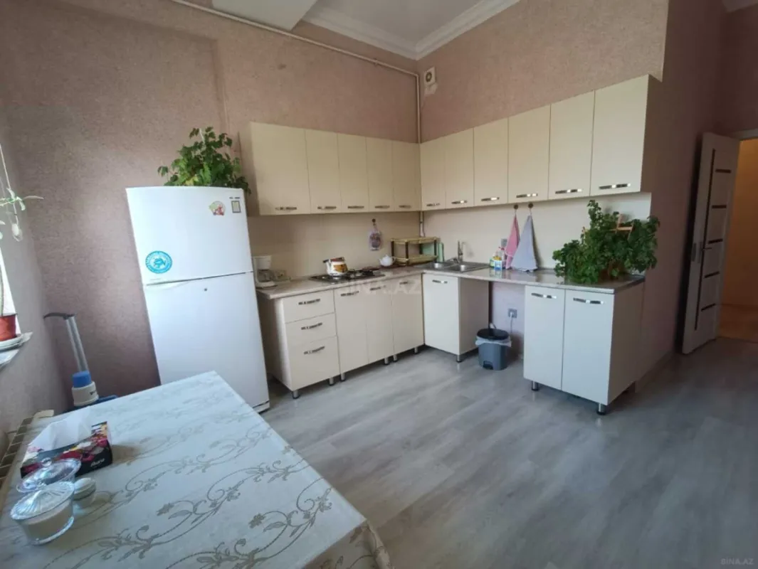 Kirayə verilir 3 otaqlı mənzil 110 m²
