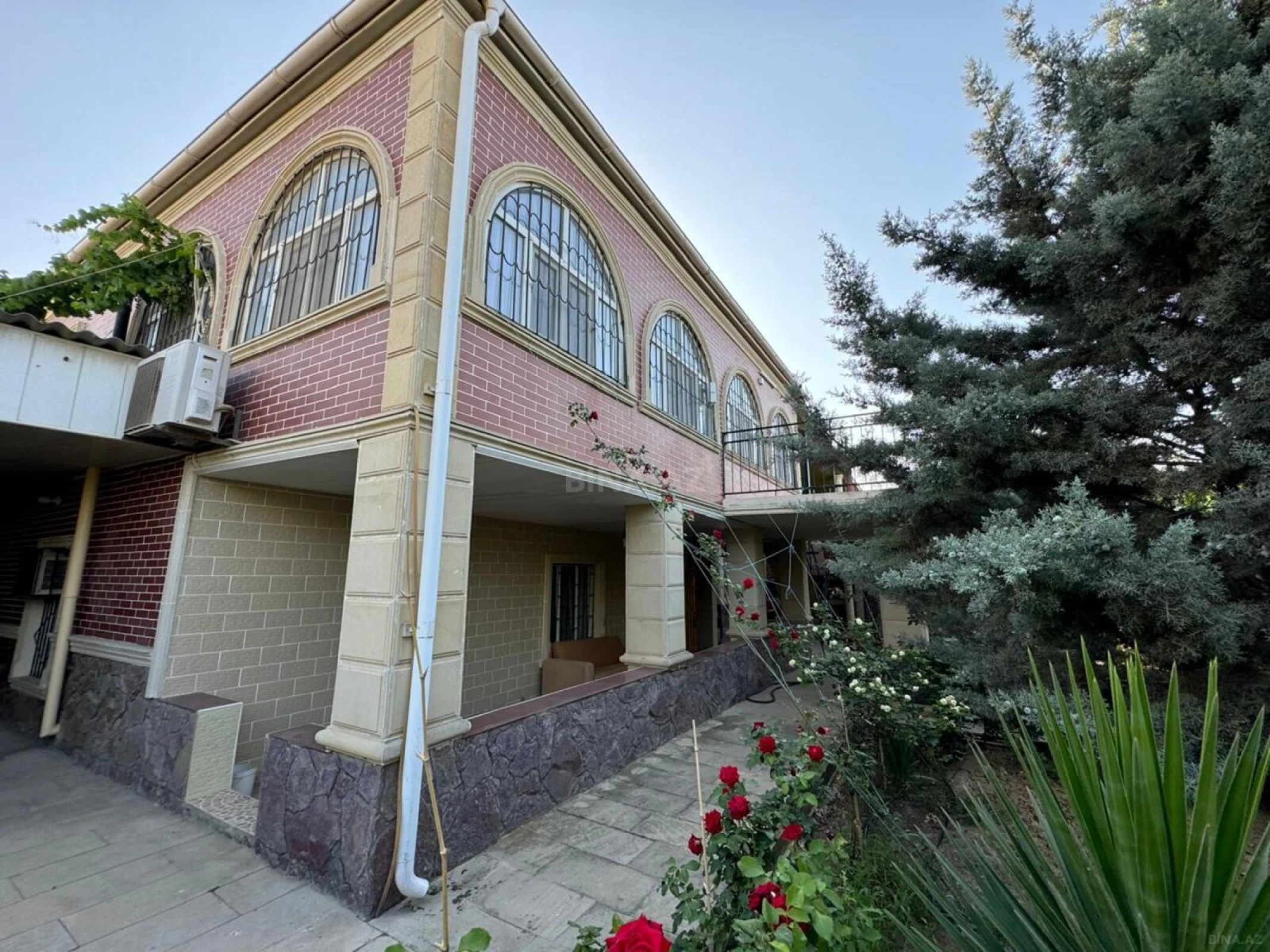 Kirayə verilir 4 otaqlı həyət evi 200 m²