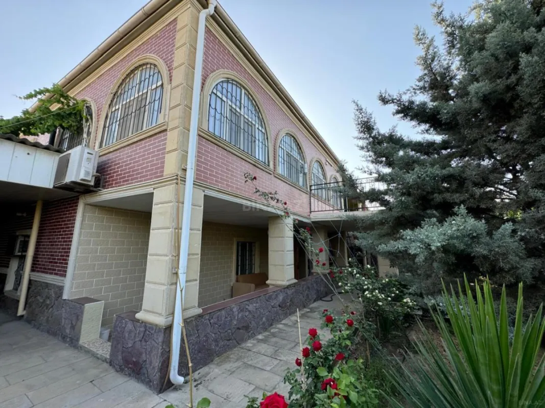 Kirayə verilir 4 otaqlı həyət evi 200 m²