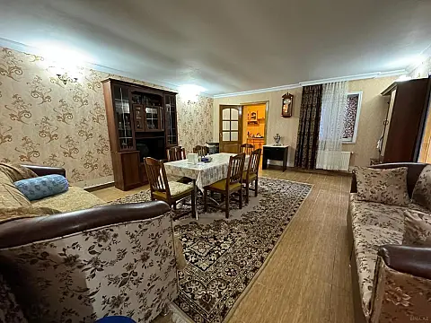 Kirayə verilir 4 otaqlı həyət evi 200 m²