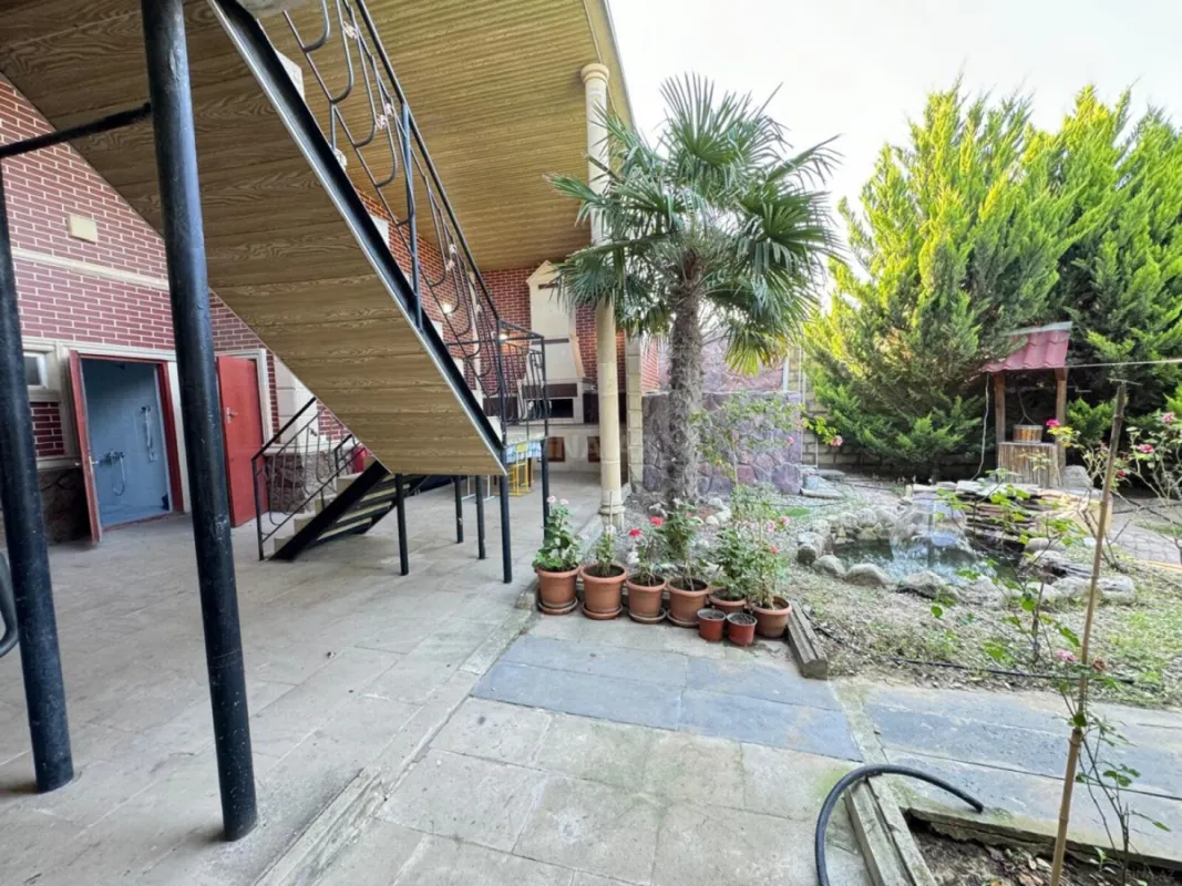 Kirayə verilir 4 otaqlı həyət evi 200 m²