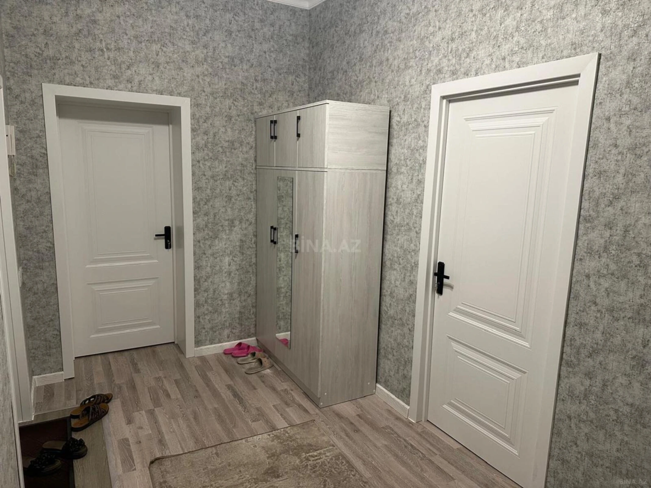 Kirayə verilir 2 otaqlı mənzil 90 m²