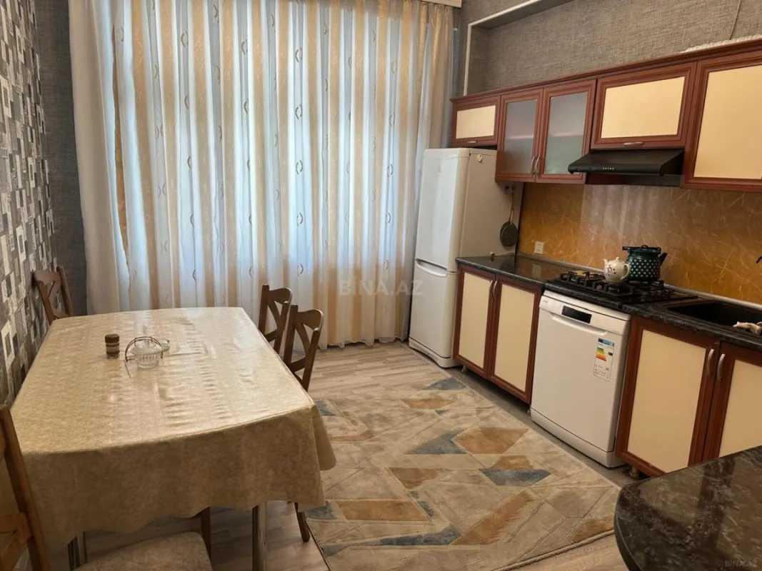 Kirayə verilir 2 otaqlı mənzil 90 m²