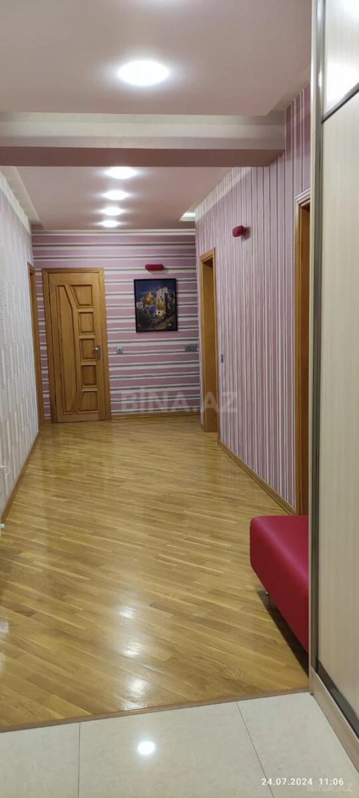 Satılır 3 otaqlı mənzil 125 m²
