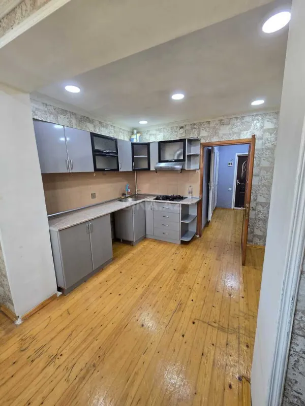 Satılır 2 otaqlı mənzil 56 m²