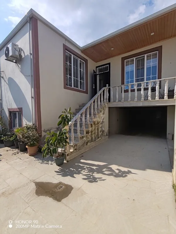 Satılır 3 otaqlı həyət evi 80 m²