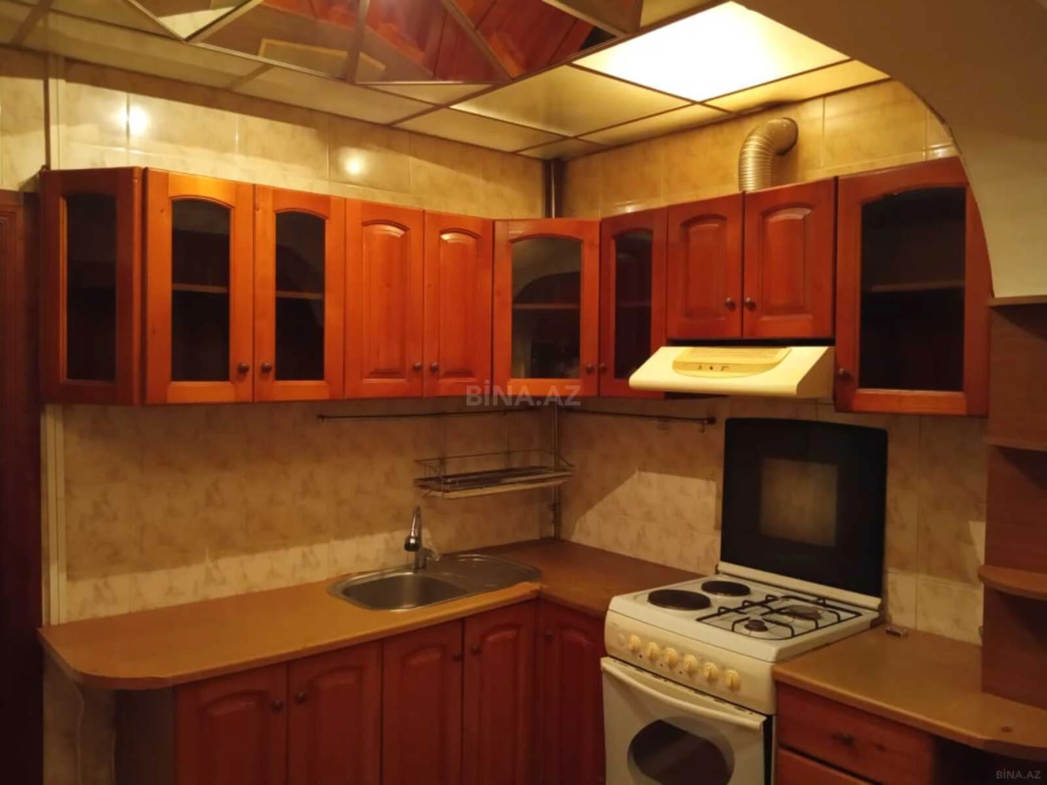 Kirayə verilir 2 otaqlı mənzil 70 m²