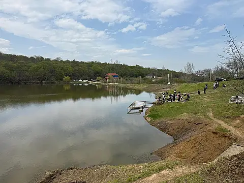 Satılır torpaq sahəsi 12 m²