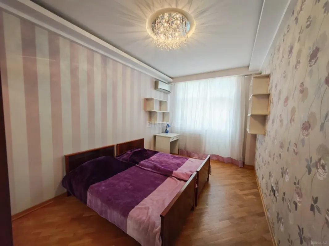 Kirayə verilir 2 otaqlı mənzil 83 m²