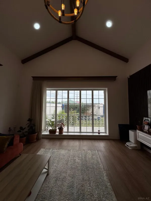 Satılır 5 otaqlı həyət evi 155 m²