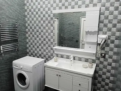 Kirayə verilir 5 otaqlı həyət evi 200 m²