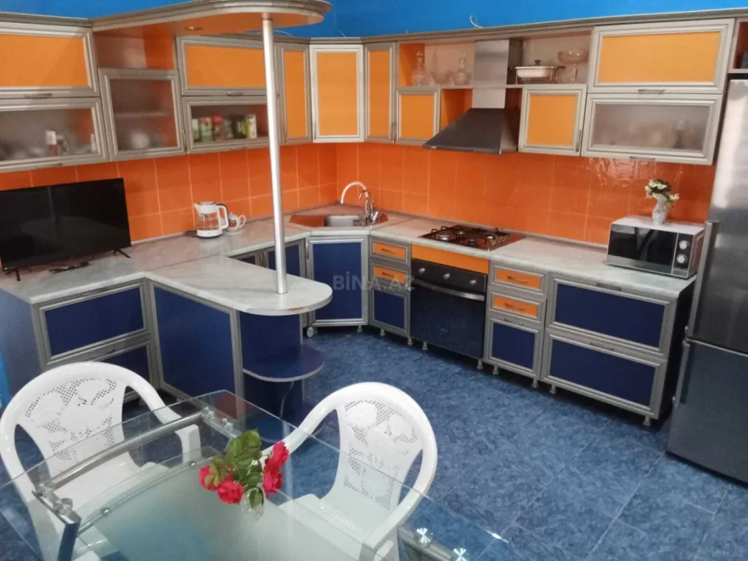 Kirayə verilir 5 otaqlı həyət evi 200 m²