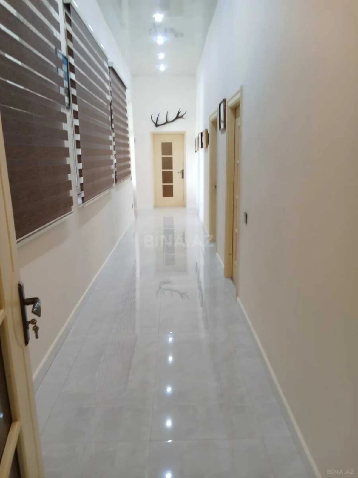 Kirayə verilir 5 otaqlı həyət evi 200 m²