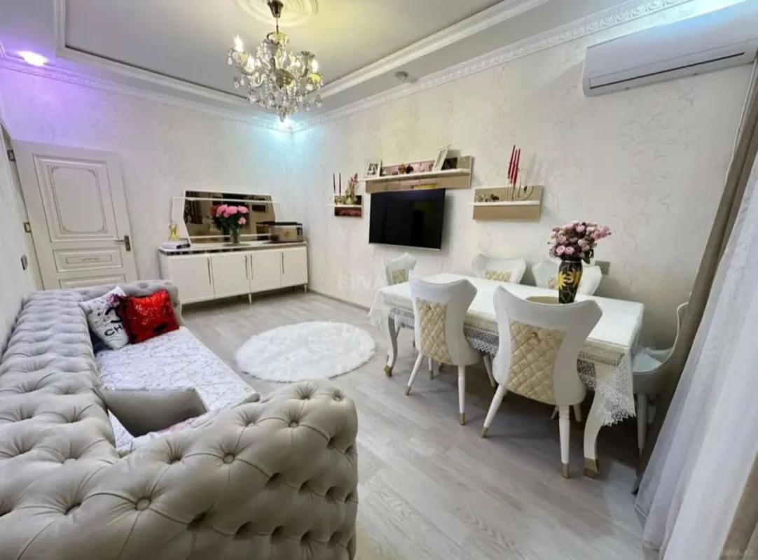 Satılır 2 otaqlı mənzil 71 m²