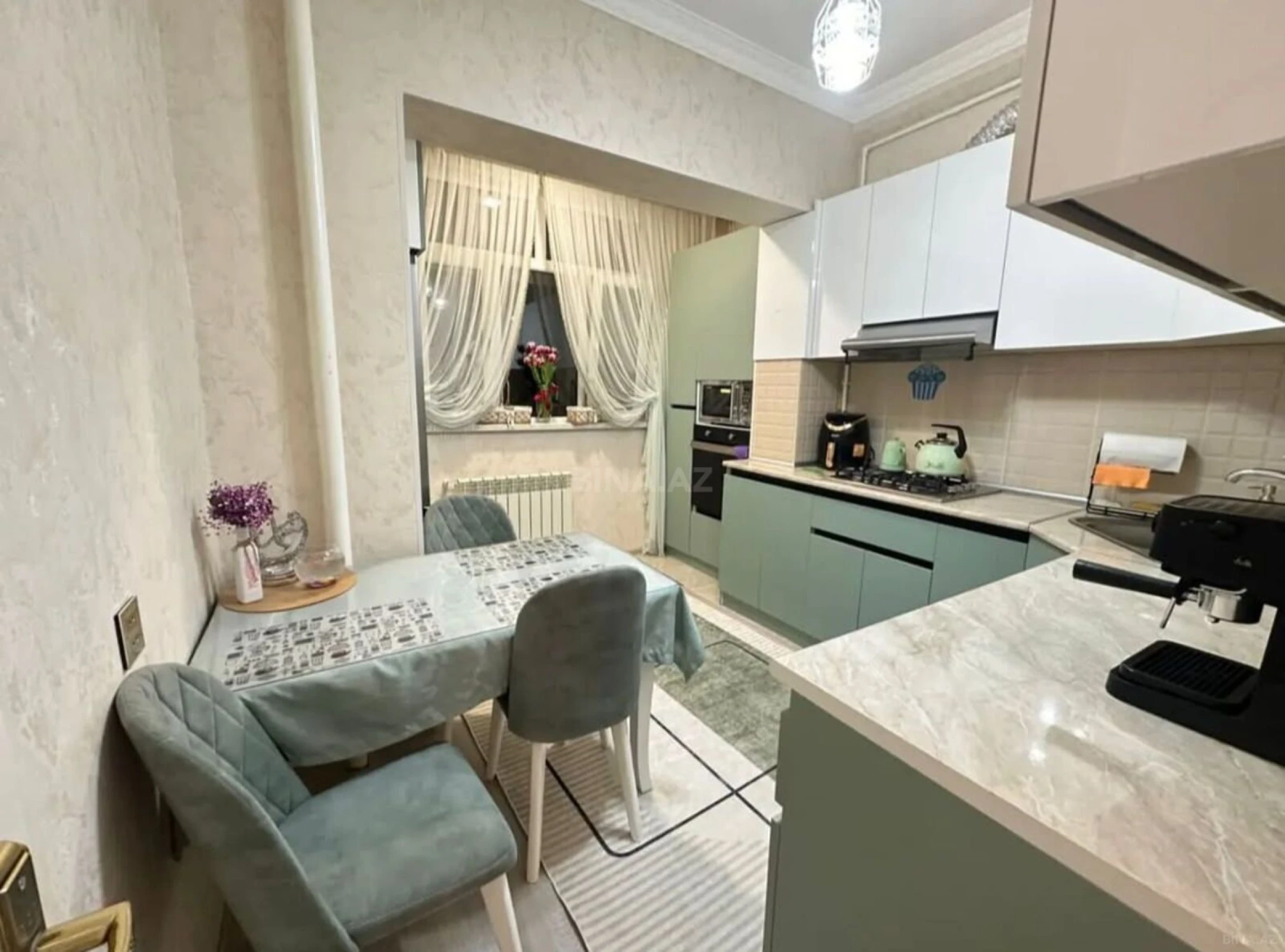 Satılır 2 otaqlı mənzil 71 m²