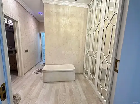 Satılır 2 otaqlı mənzil 71 m²