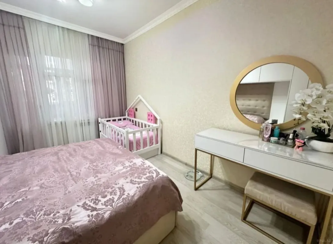 Satılır 2 otaqlı mənzil 71 m²