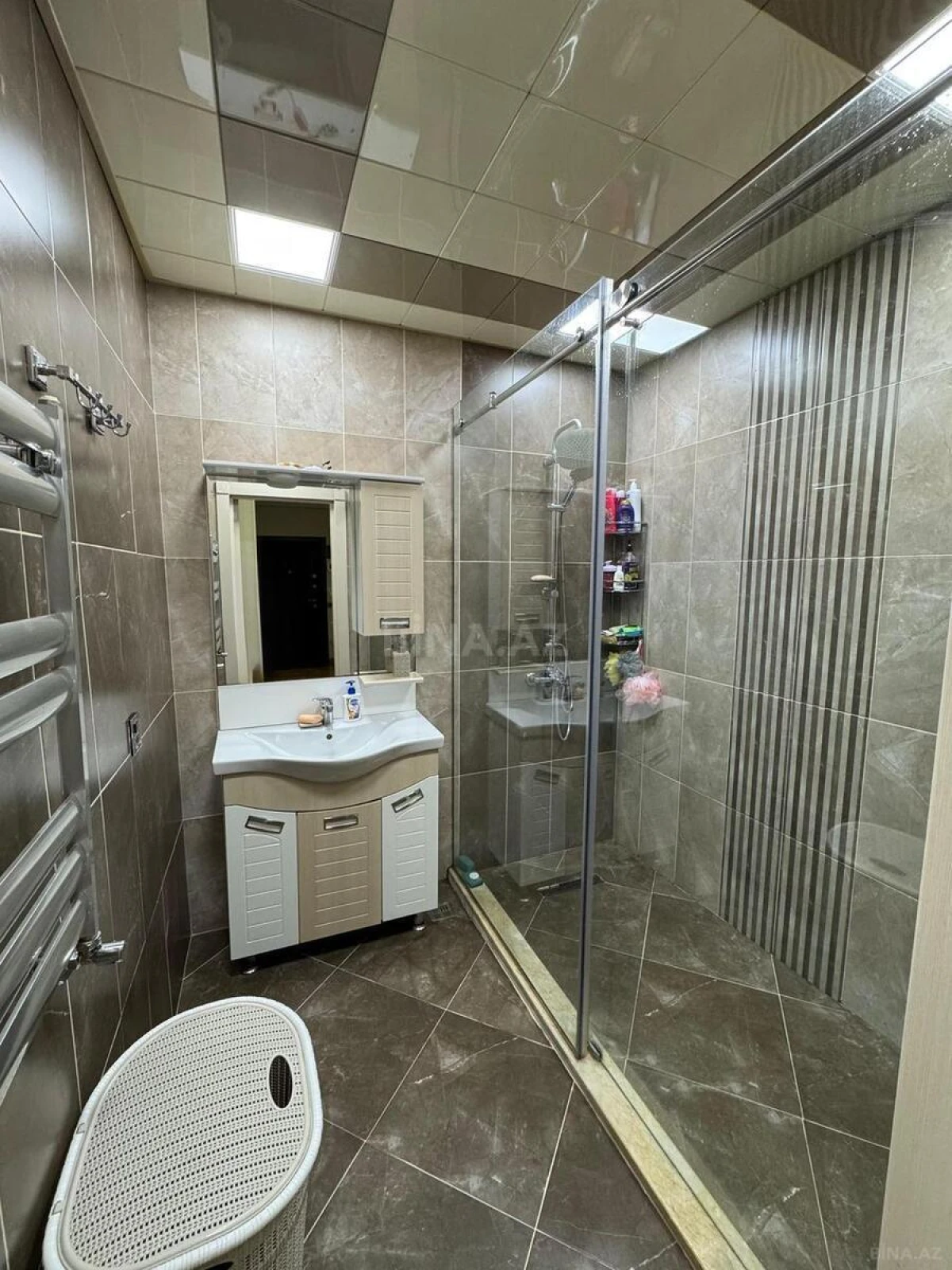 Satılır 3 otaqlı mənzil 102 m²