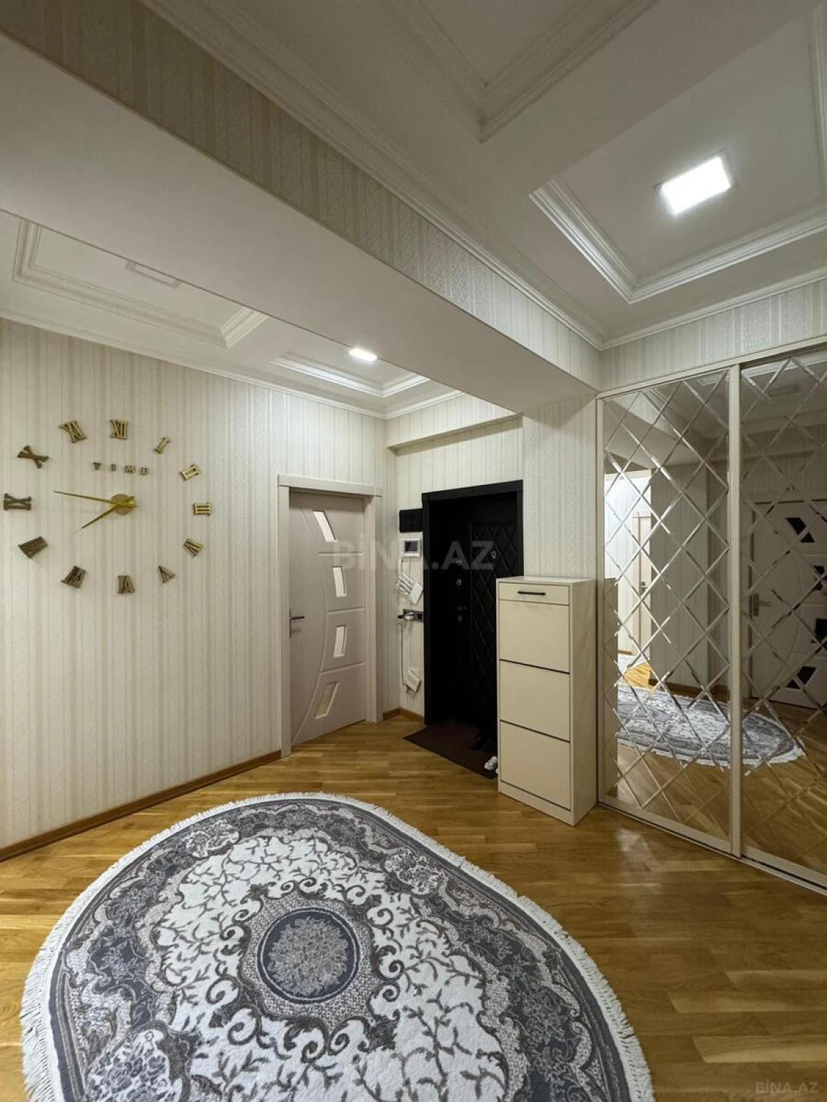 Satılır 3 otaqlı mənzil 102 m²