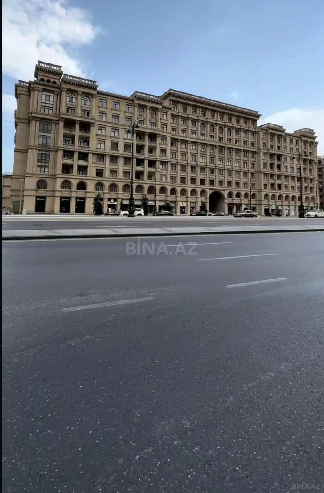 Satılır 3 otaqlı mənzil 102 m²