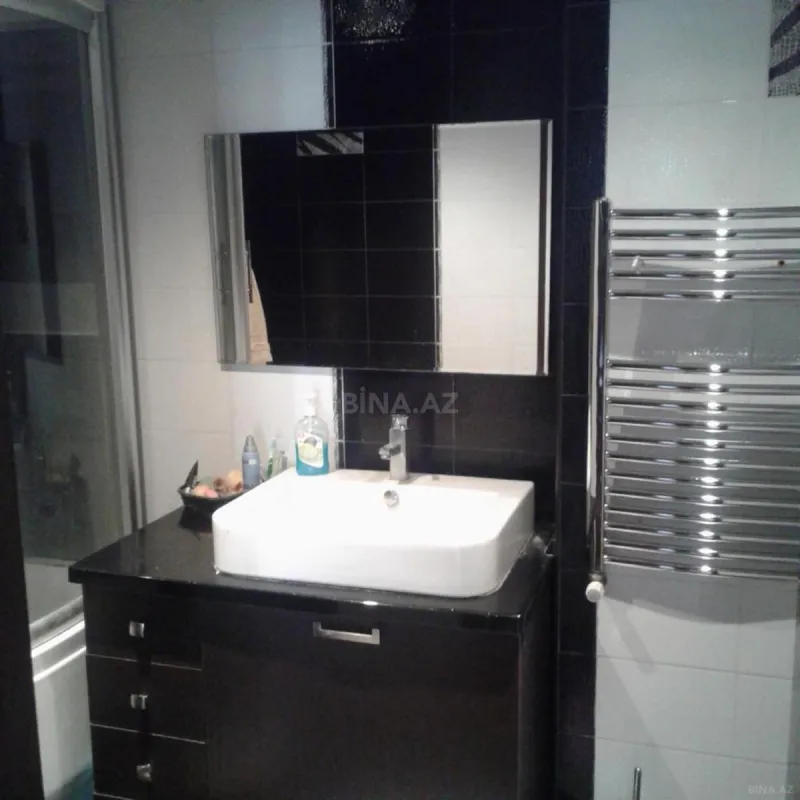 Kirayə verilir 3 otaqlı mənzil 120 m²