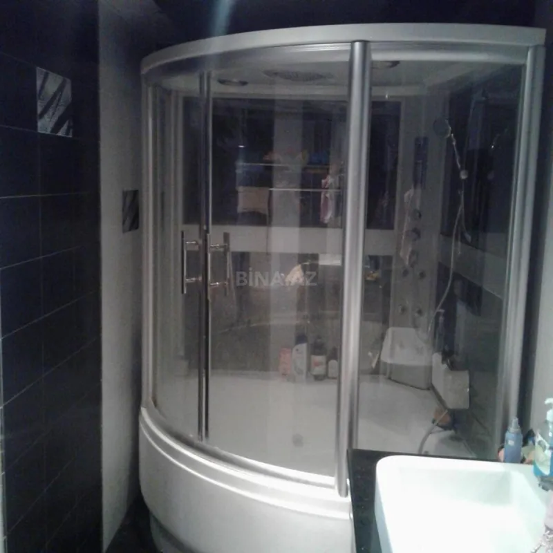 Kirayə verilir 3 otaqlı mənzil 120 m²