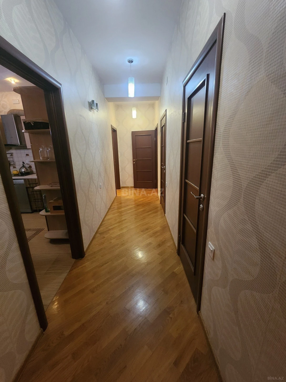 Satılır 4 otaqlı mənzil 130 m²