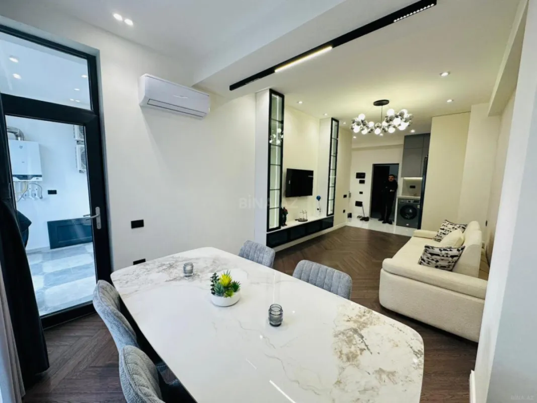 Satılır 2 otaqlı mənzil 58 m²