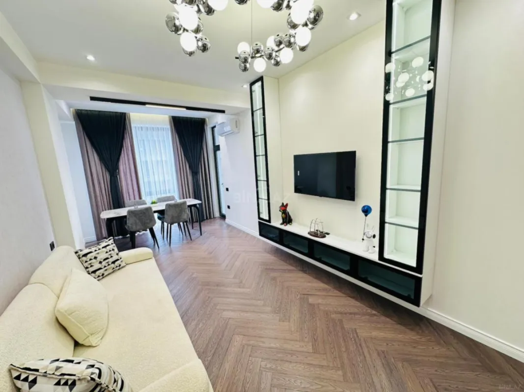 Satılır 2 otaqlı mənzil 58 m²