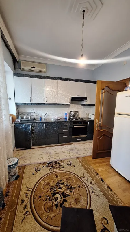 Satılır 2 otaqlı mənzil 85 m²