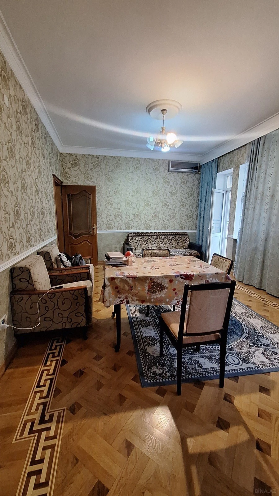 Satılır 2 otaqlı mənzil 85 m²