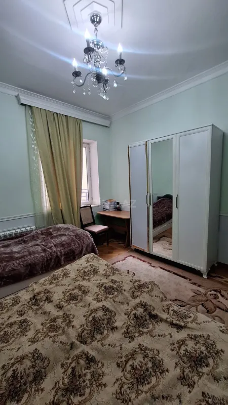 Satılır 2 otaqlı mənzil 85 m²