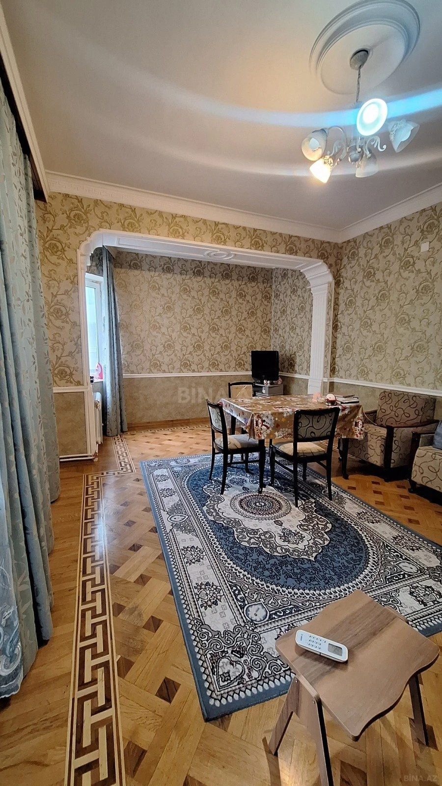 Satılır 2 otaqlı mənzil 85 m²