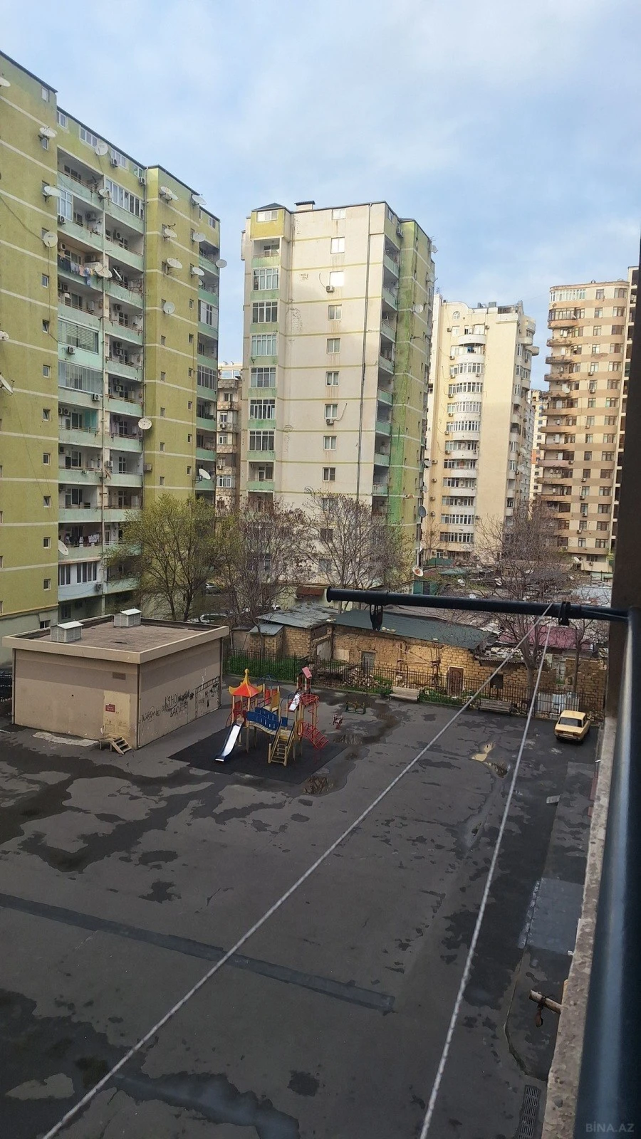 Satılır 2 otaqlı mənzil 85 m²
