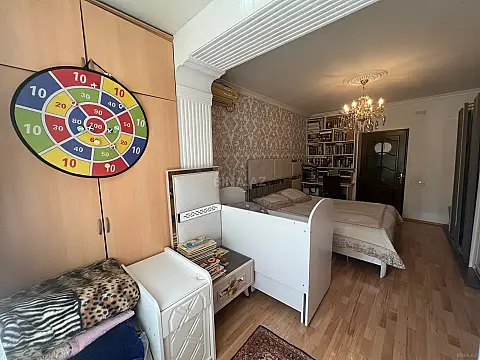 Satılır 4 otaqlı mənzil 115 m²