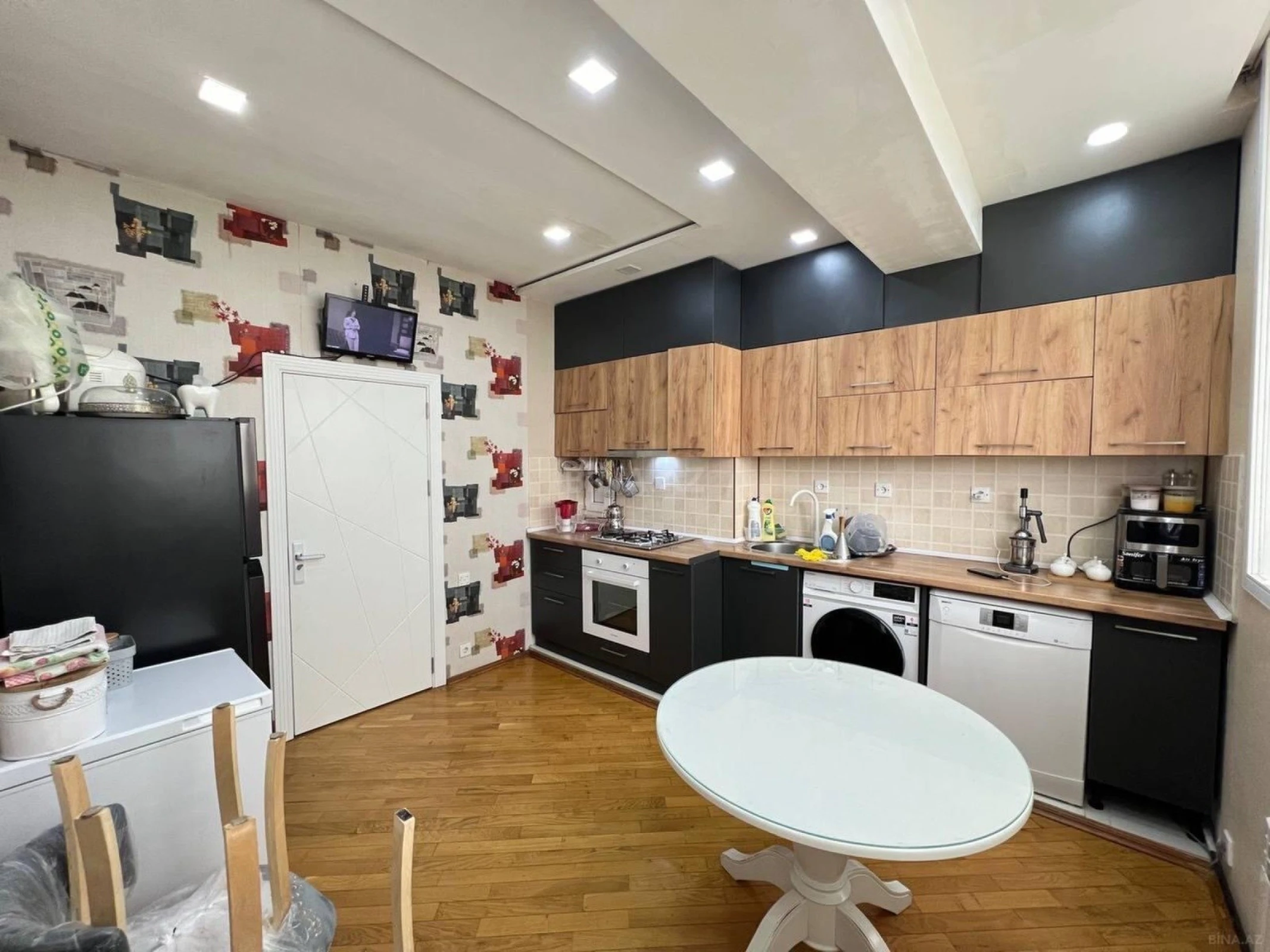 Satılır 3 otaqlı mənzil 108 m²