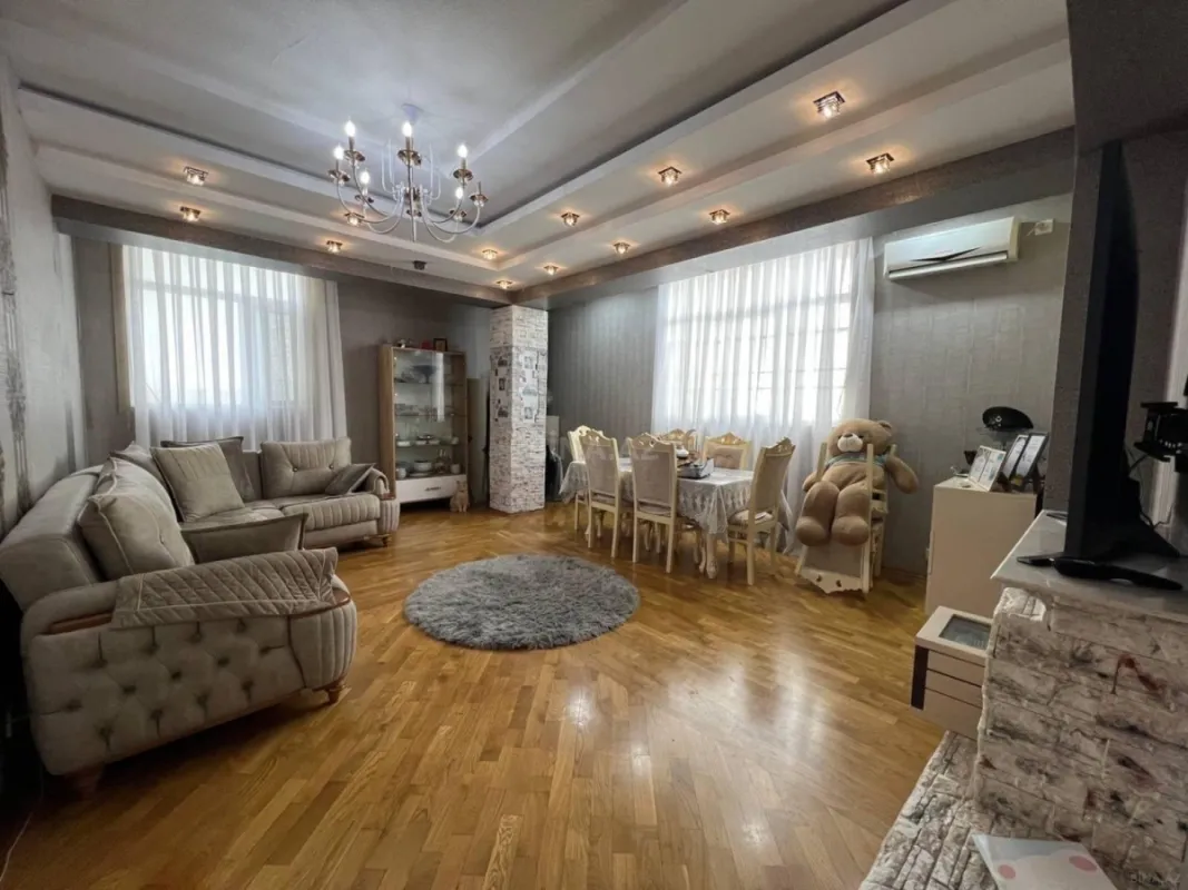 Satılır 3 otaqlı mənzil 108 m²