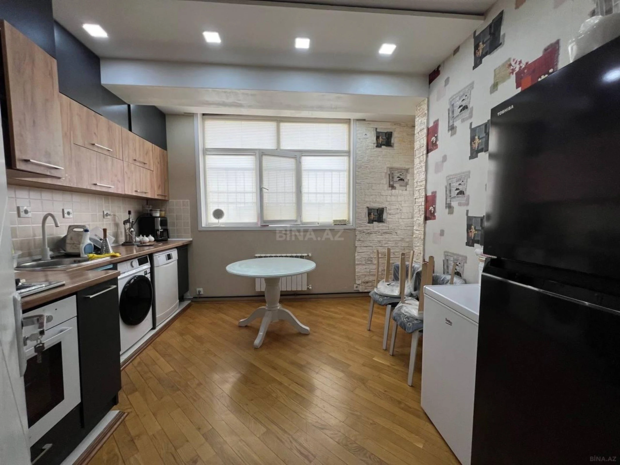 Satılır 3 otaqlı mənzil 108 m²