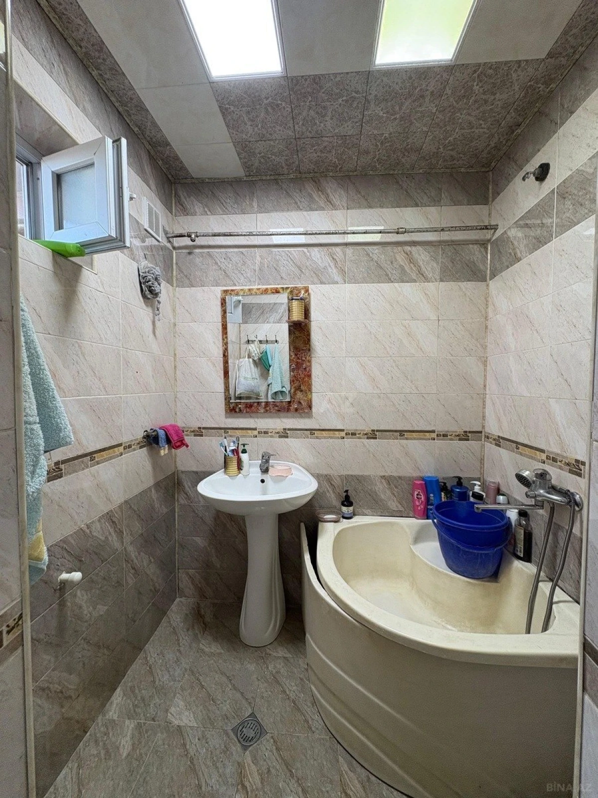 Satılır 4 otaqlı mənzil 85 m²