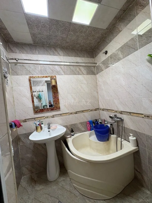 Satılır 4 otaqlı mənzil 85 m²