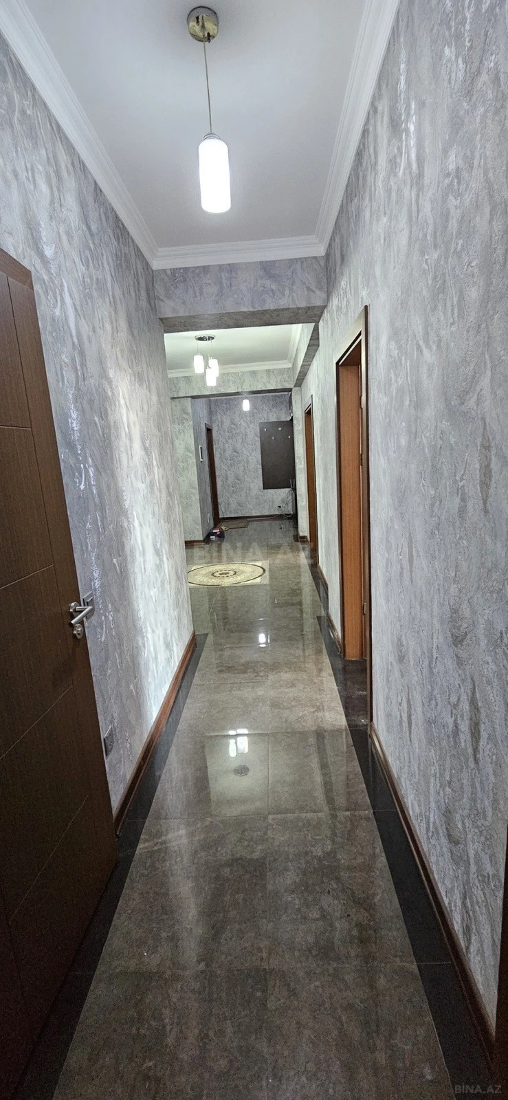 Kirayə verilir 4 otaqlı mənzil 180 m²