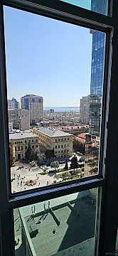 Kirayə verilir 4 otaqlı mənzil 180 m²