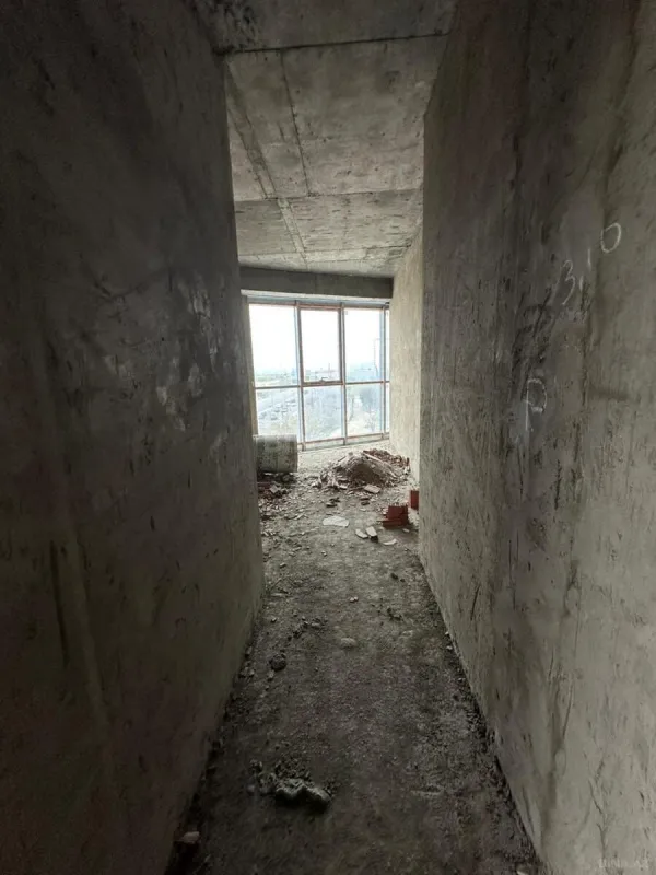 Satılır 4 otaqlı mənzil 200 m²