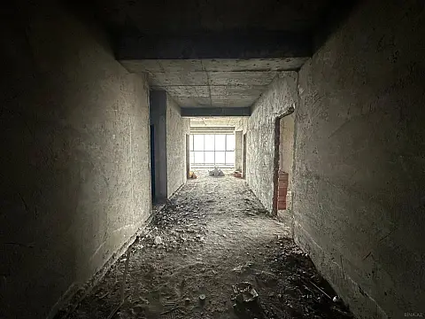 Satılır 4 otaqlı mənzil 200 m²