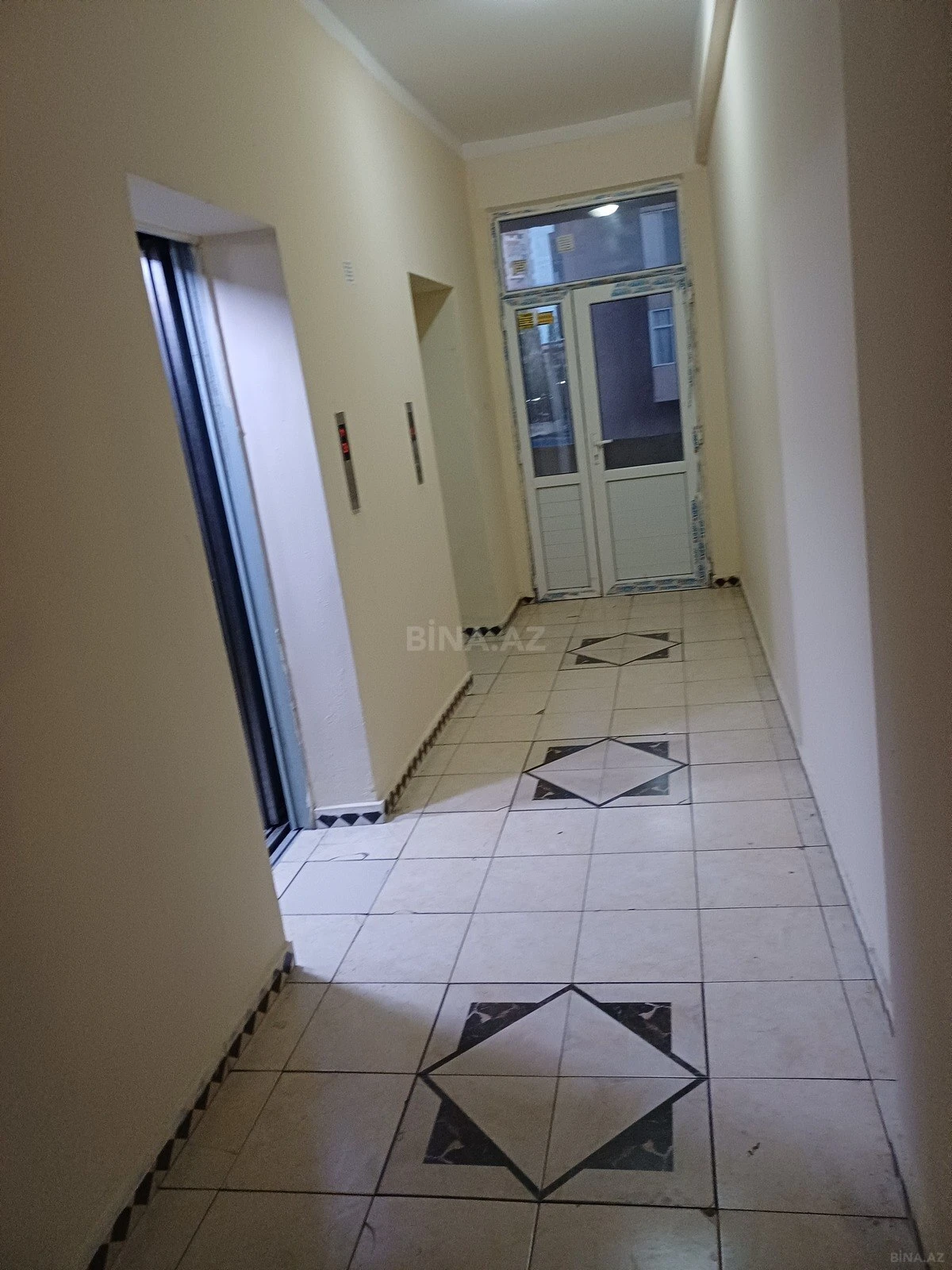 Satılır 2 otaqlı mənzil 91 m²