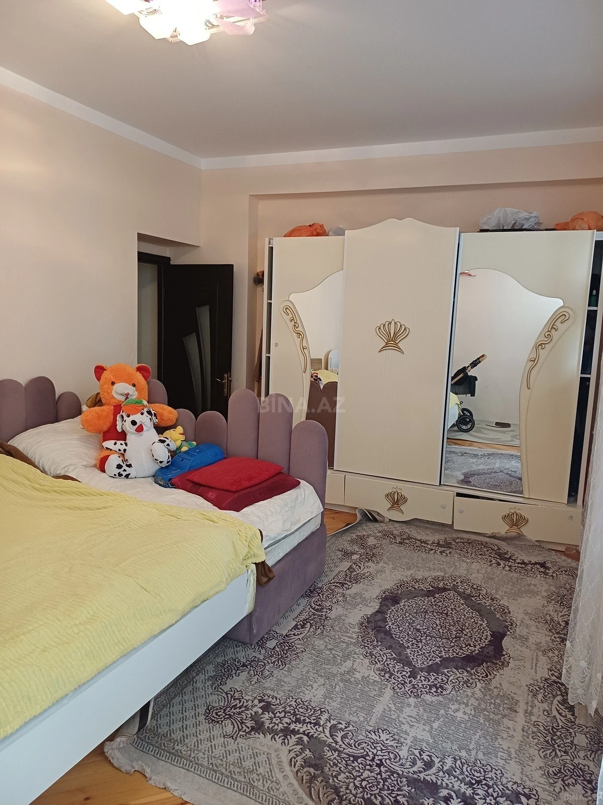 Satılır 2 otaqlı mənzil 91 m²