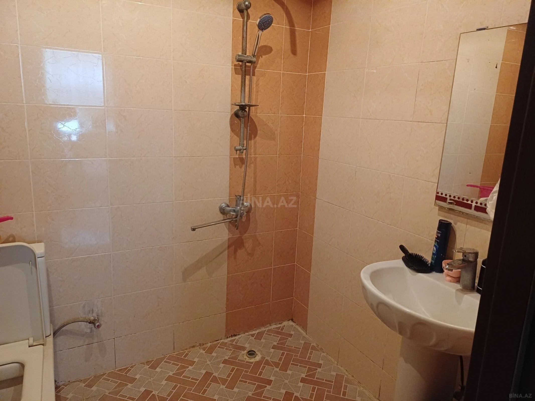 Satılır 2 otaqlı mənzil 91 m²