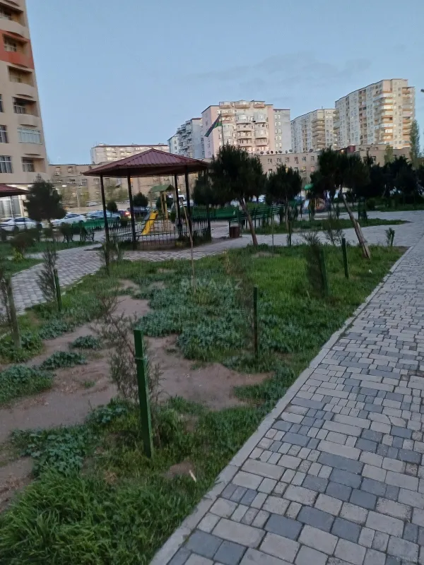 Satılır 2 otaqlı mənzil 91 m²